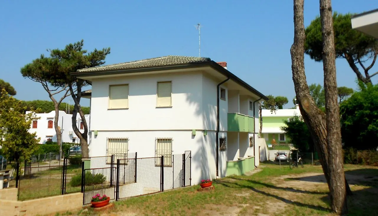 Apartment Villa Omega Rosolina Mare Italy